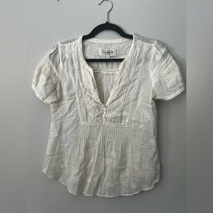 Abercrombie & Fitch barely worn cream linen top, size extra small